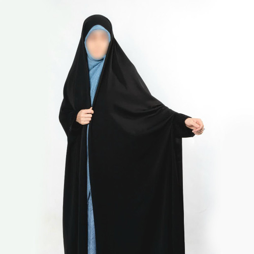چادر دانشجویی